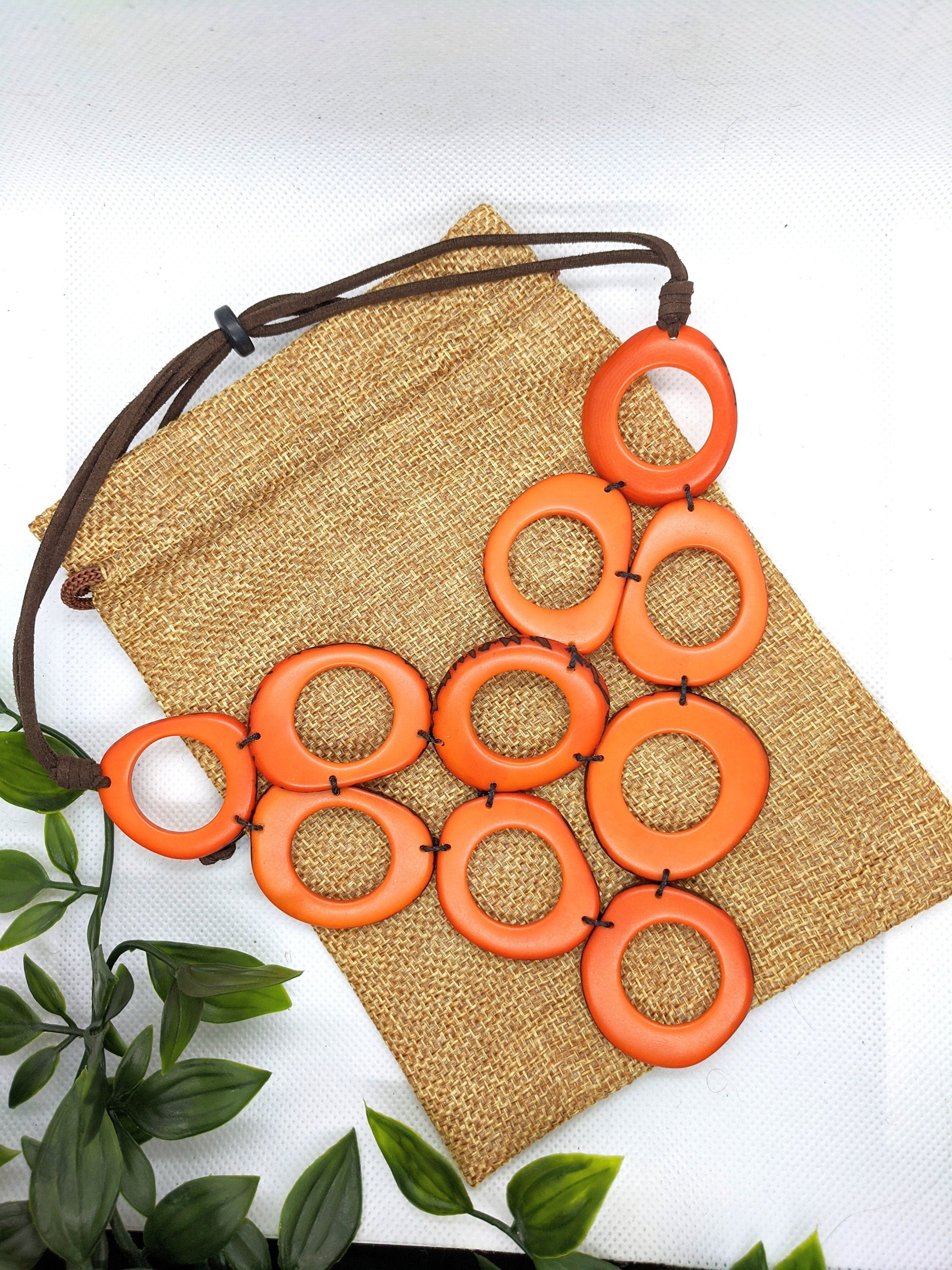 V Geometrical Chunky Necklace.