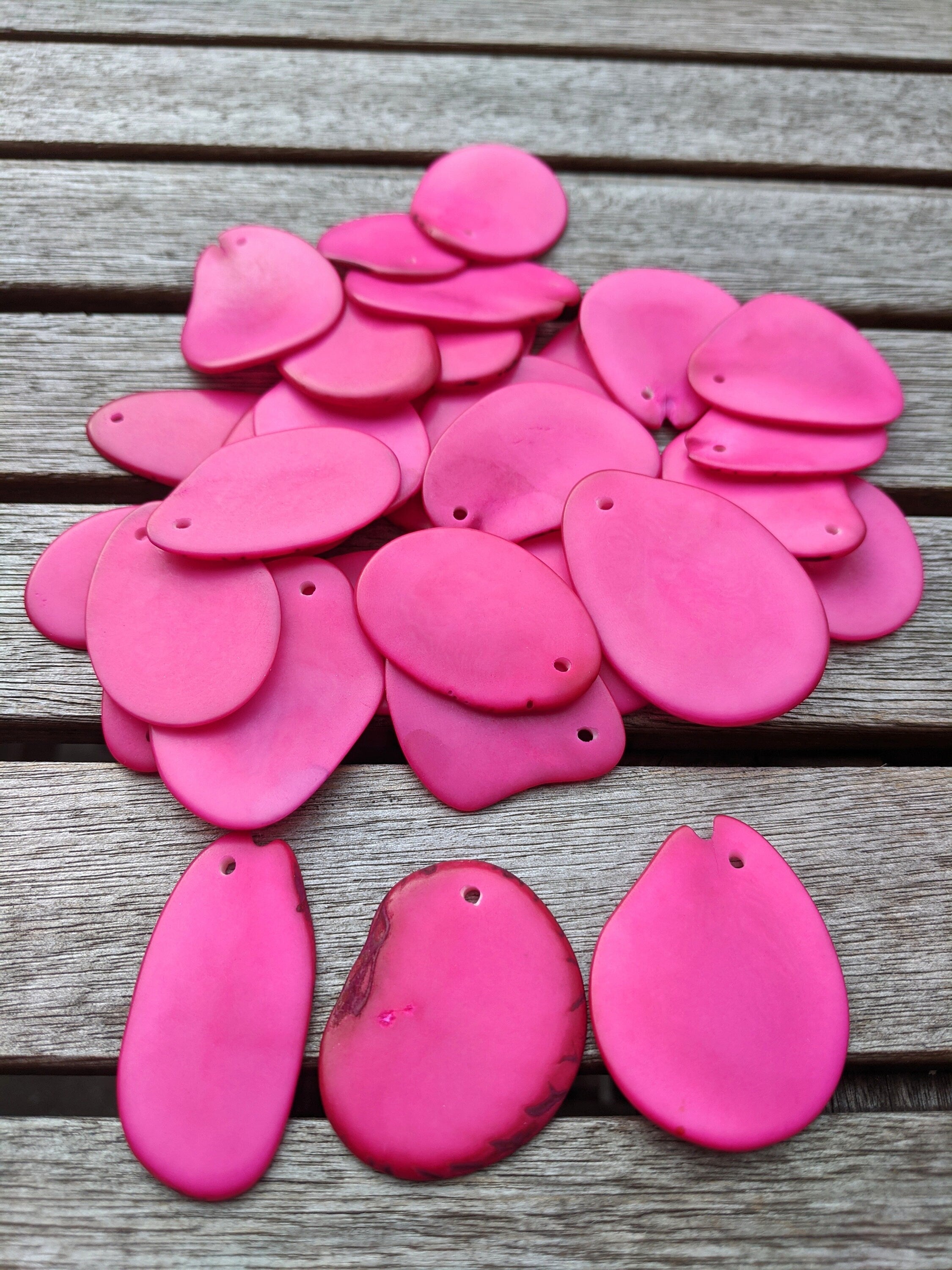 Pink Tagua Nut Slices: Top Drilled Vegetal Ivory Beads (15pcs)
