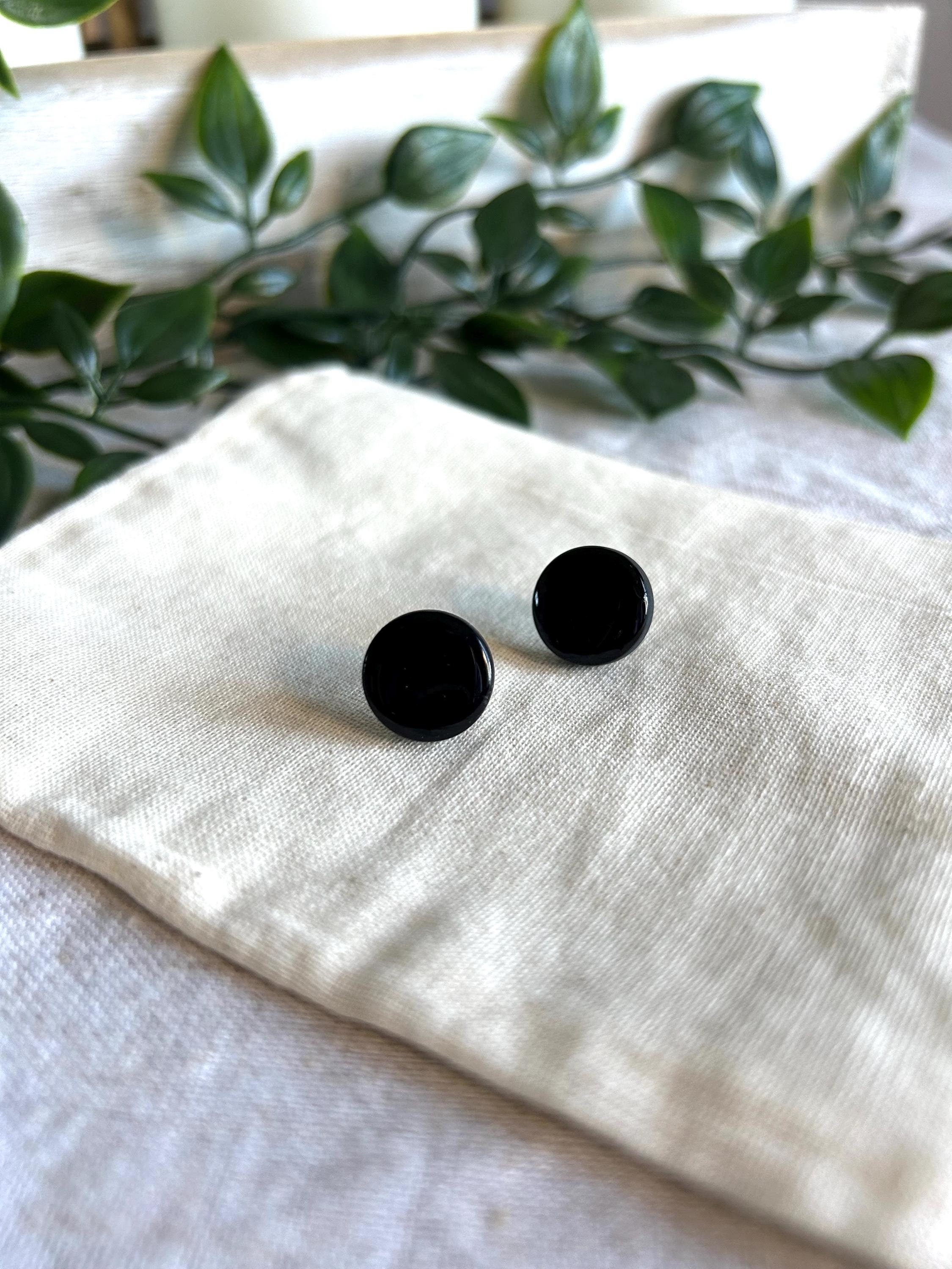 Small Black Circle Stud Earrings.